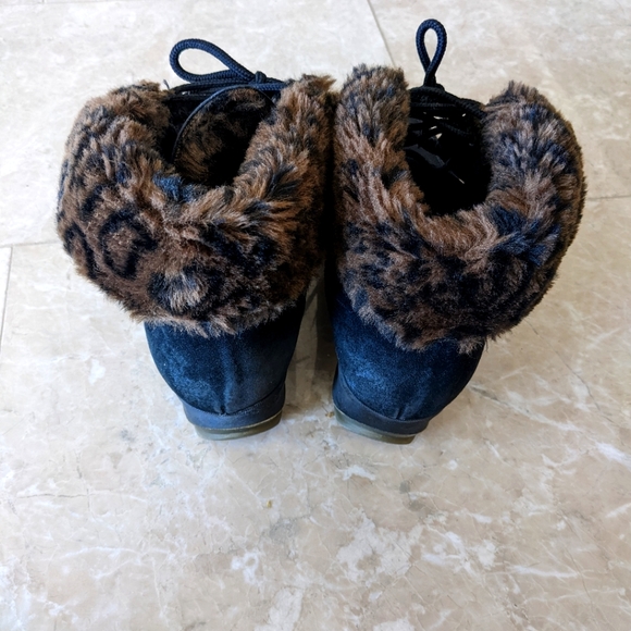 La Canadienne suede boots 9.5 - Picture 3 of 13